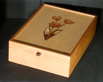 Treasure box inlaid with tulips