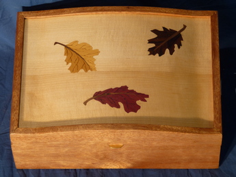 Jewelry box with falling leaves